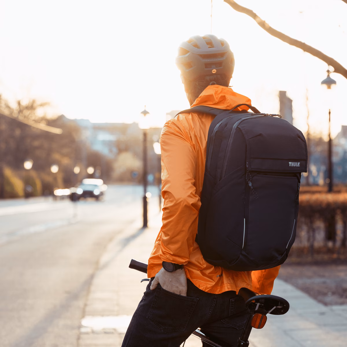 Thule Paramount
lähireisija 27 l seljakott olivine roheline