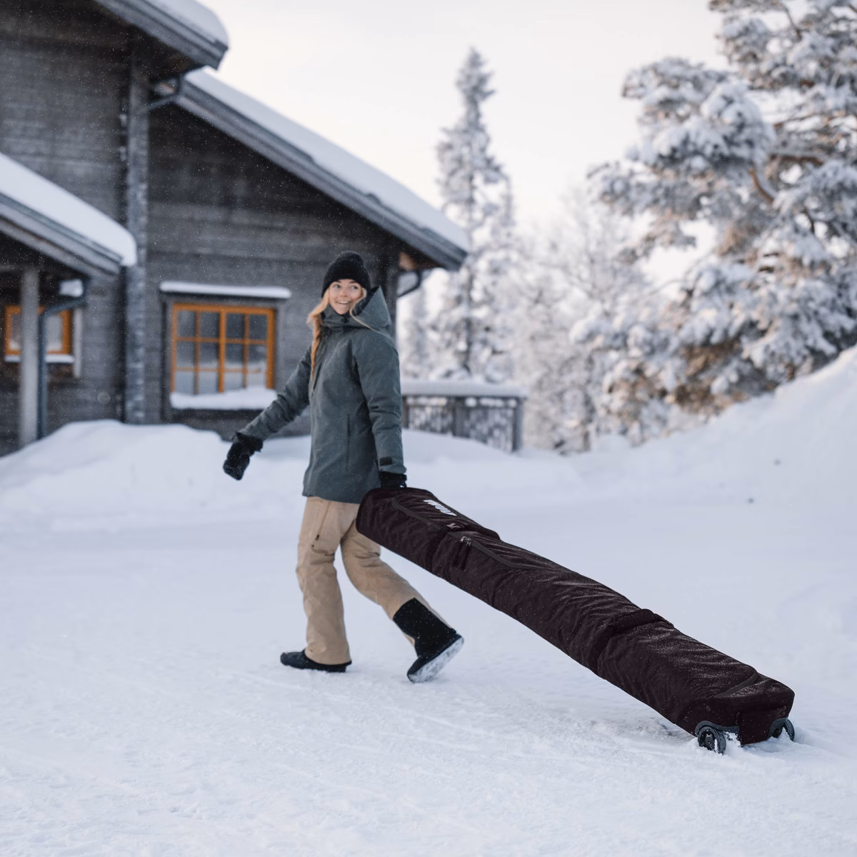 Thule RoundTrip
suusarulli kott 175 cm Must