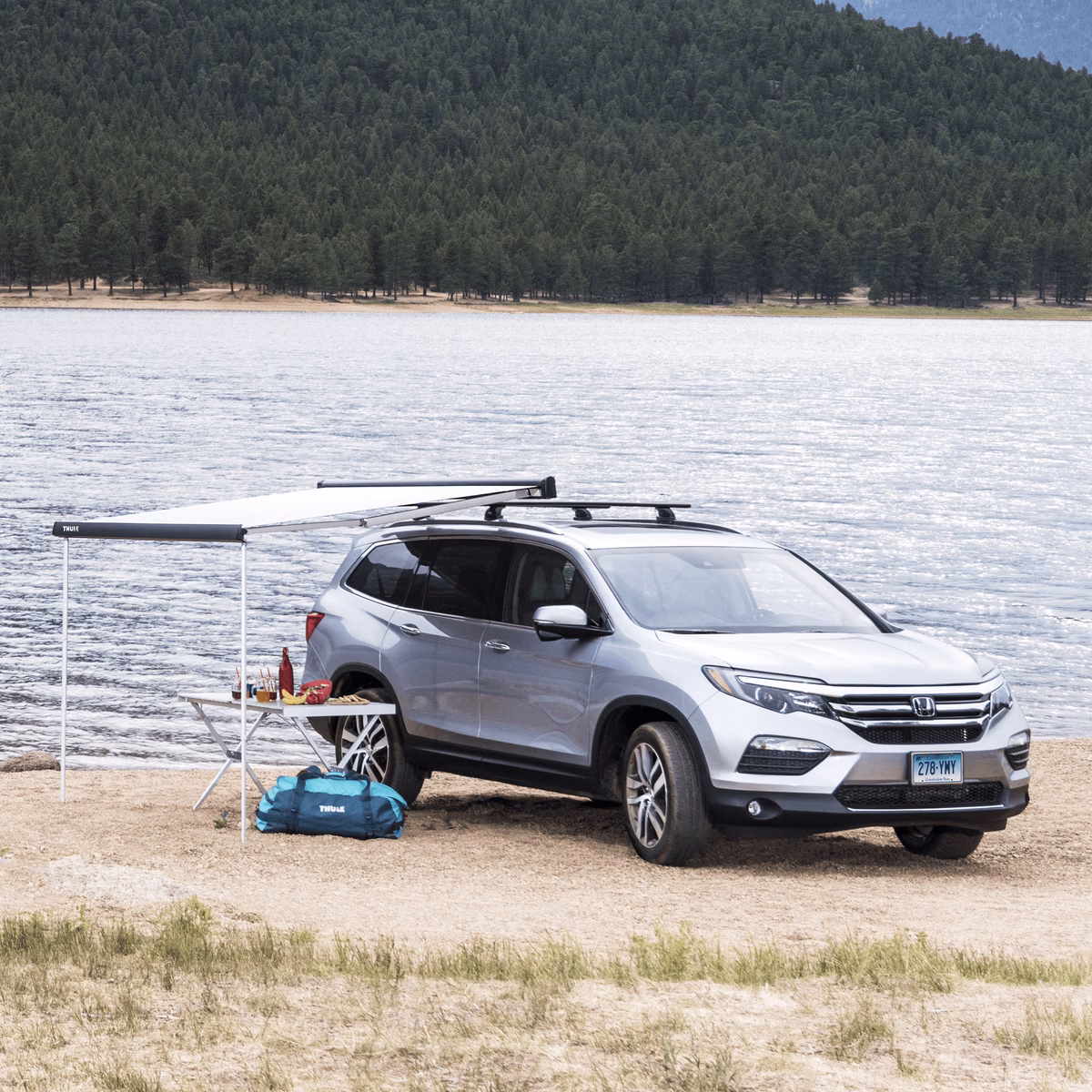 Thule Outland Awning
kokkurullitava varikatuse karp 1,90 m antratsiit must