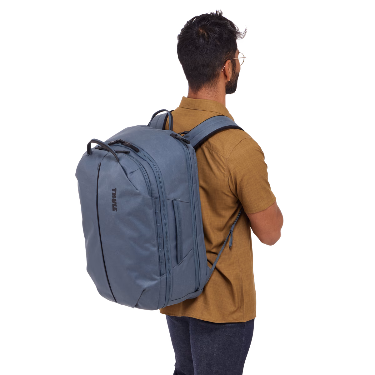 Thule Aion
40 l reisiseljakott tume kiltkivi