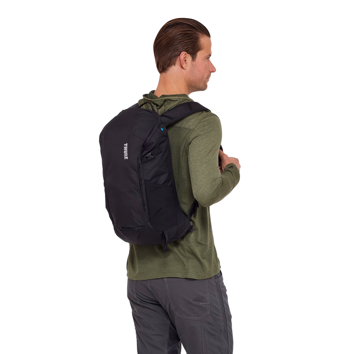 Thule AllTrail
18 liitrit ühepäevakott vihmakattega must