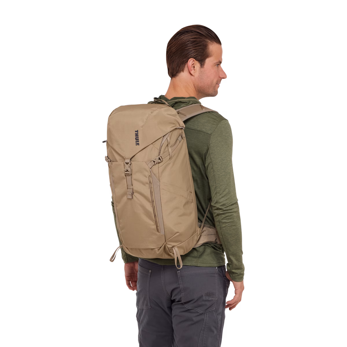 Thule AllTrail
25 liitrit ühepäevakott vihmakattega Faded Khaki pruunikas