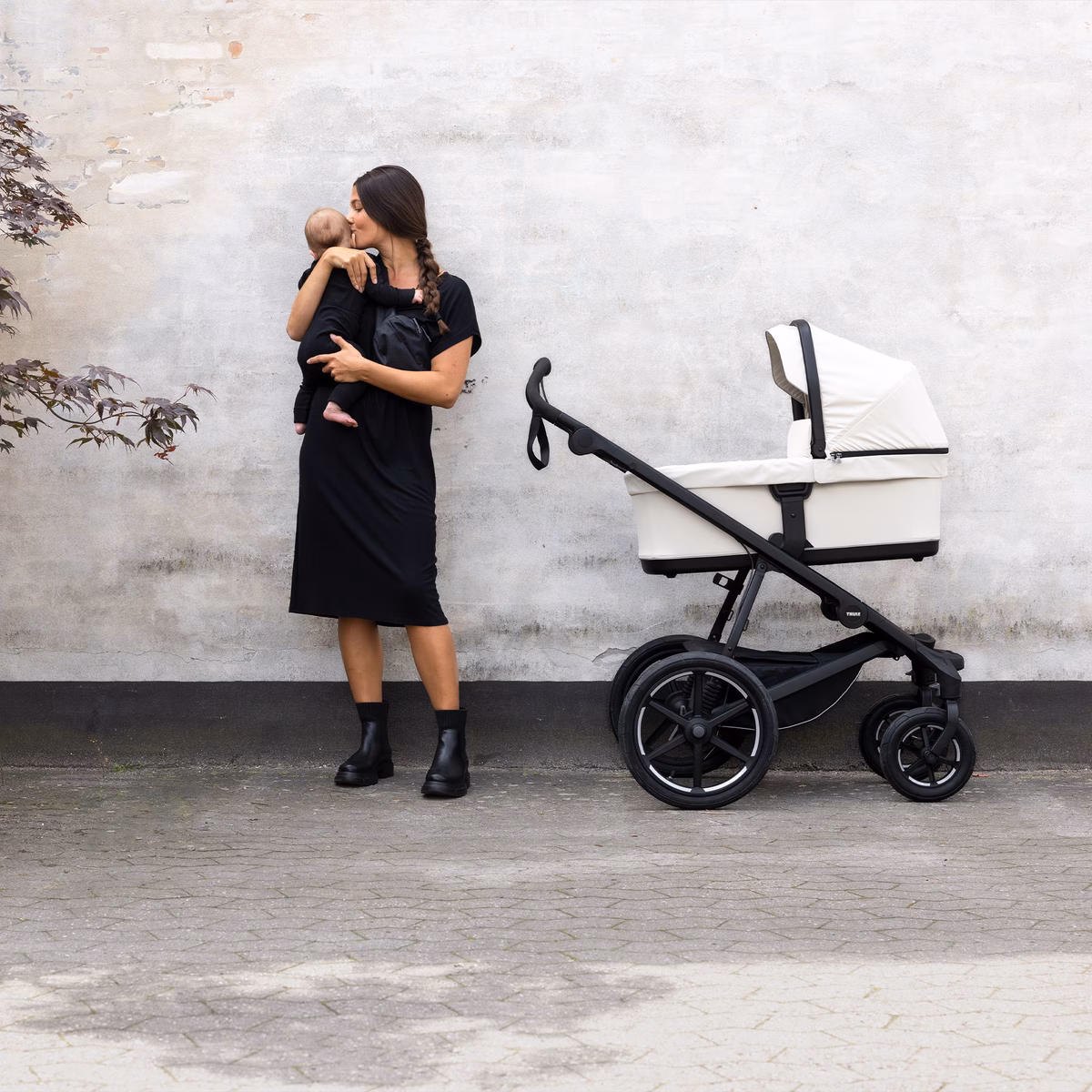 Thule Urban Glide 4-wheel
maastikukäru Must