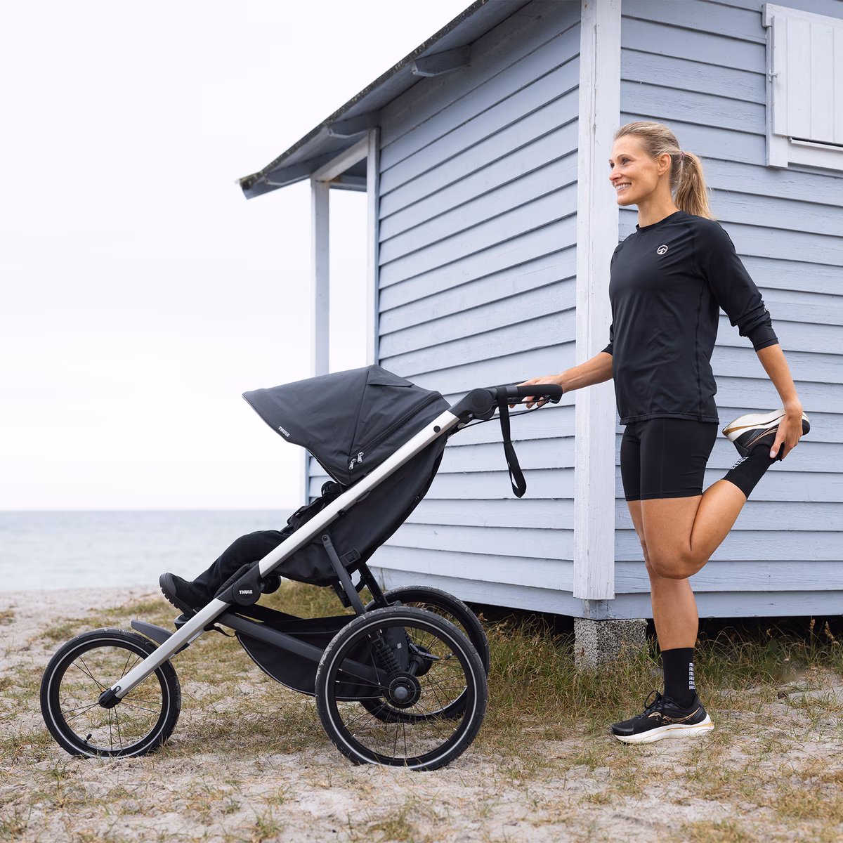 Thule Glide 3
iga maastiku käru ja jooksukäru Must