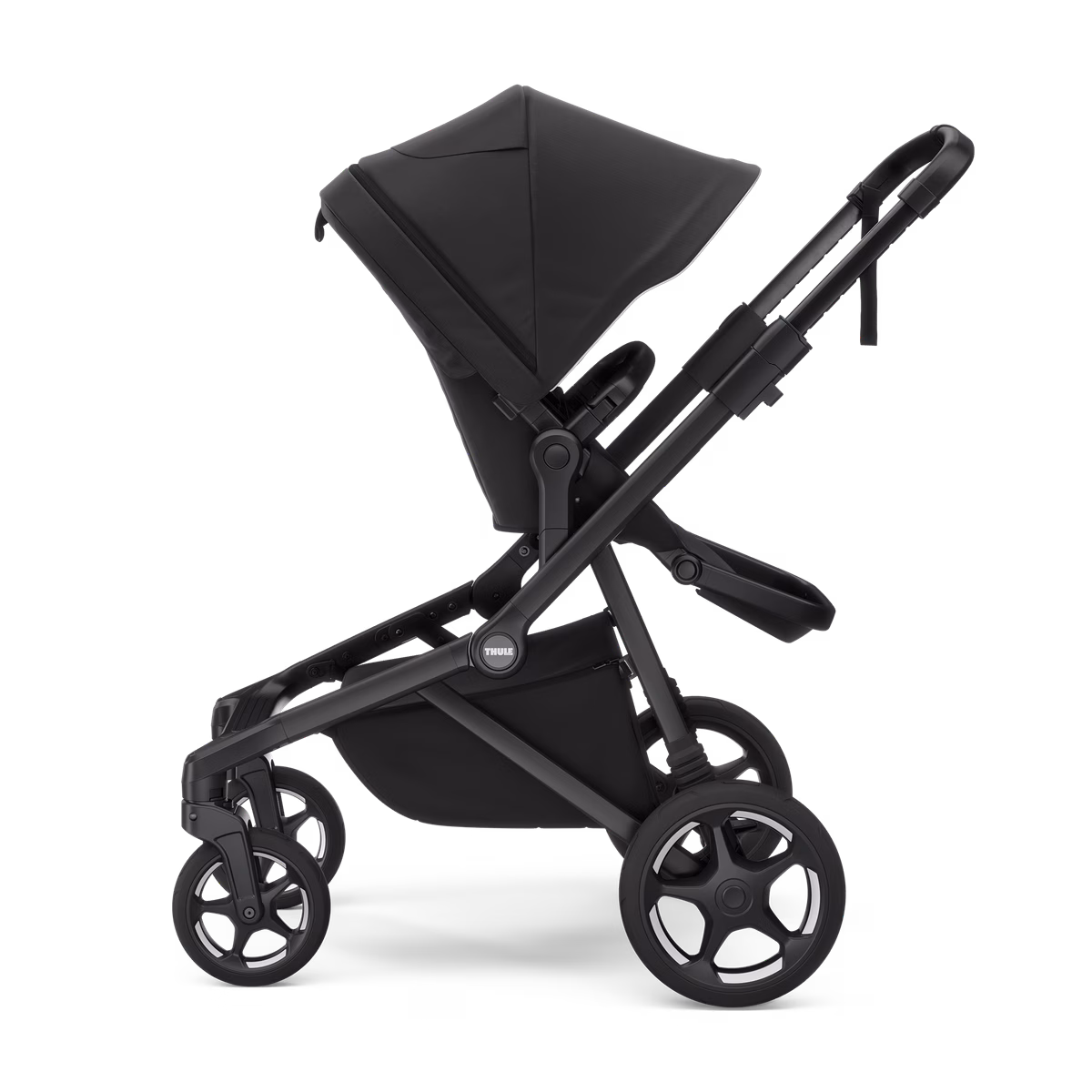 Thule Sleek 2
kohandatav käru must mustal