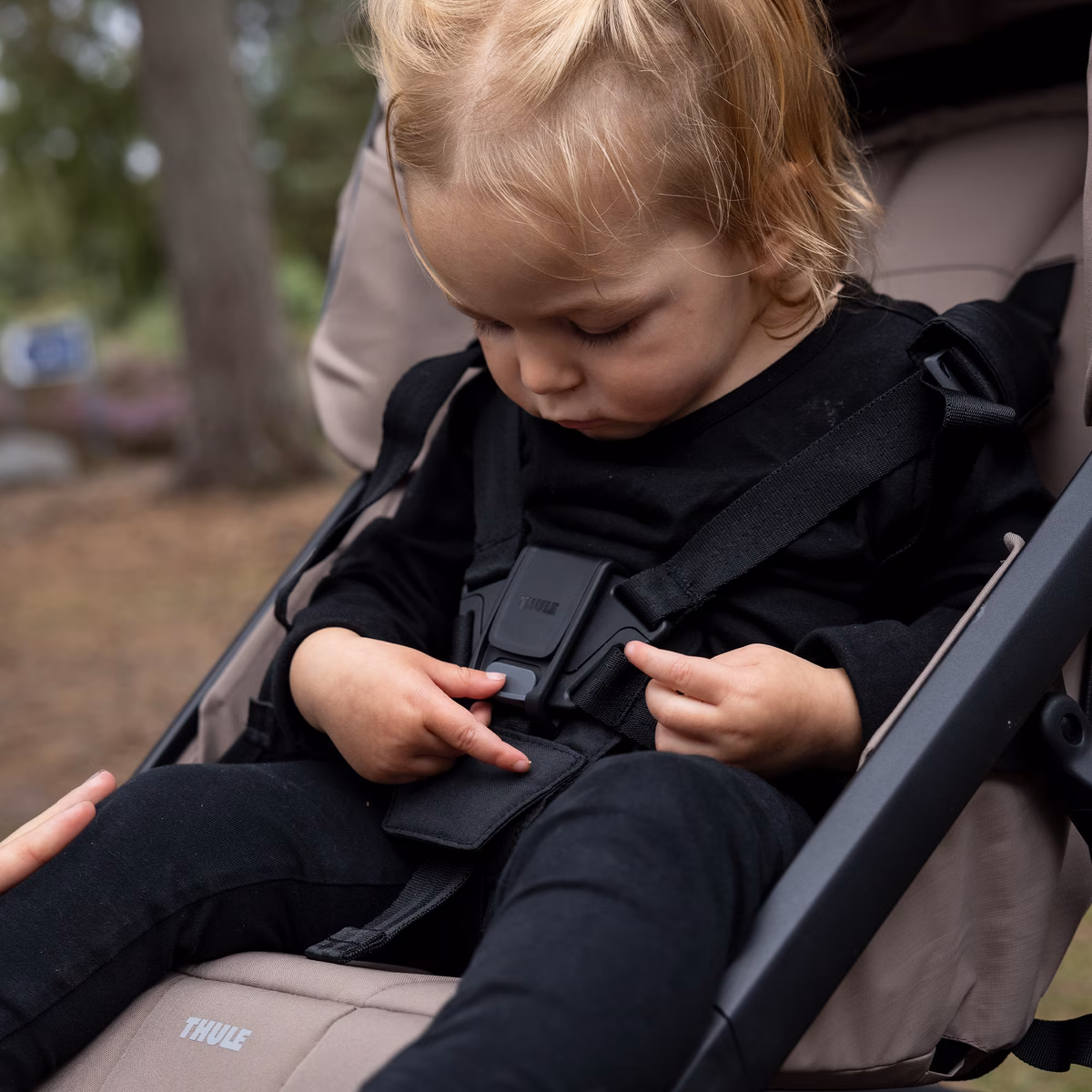 Thule Urban Glide 4-wheel
maastikukäru tume kiltkivi