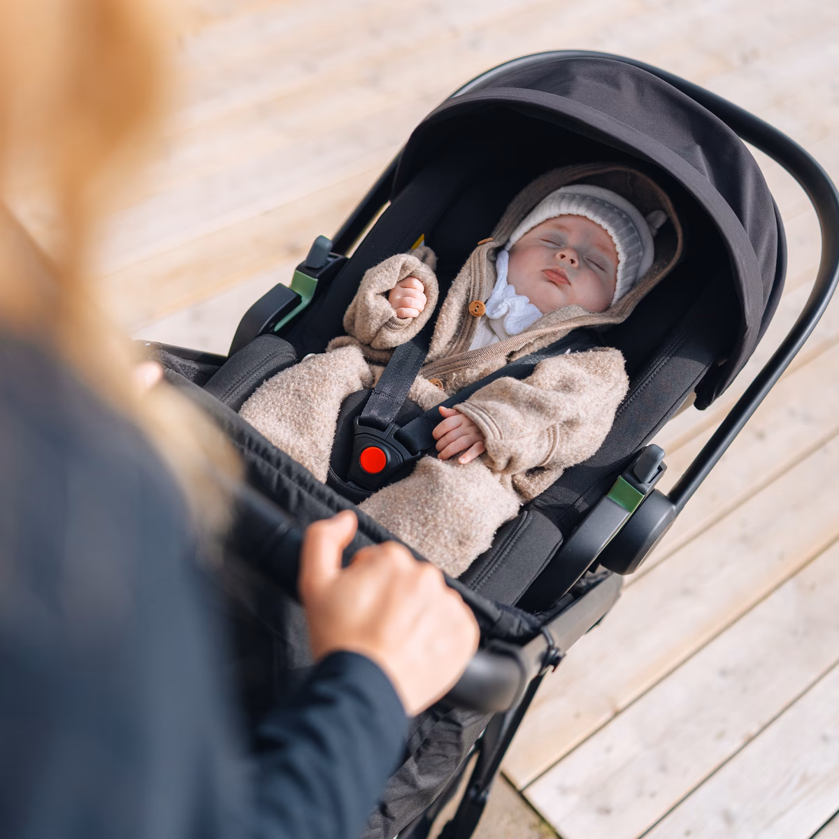 Thule Spring car seat adapter (Maxi-Cosi®)
turvaistme adapter Maxi-Cosi® jaoks must