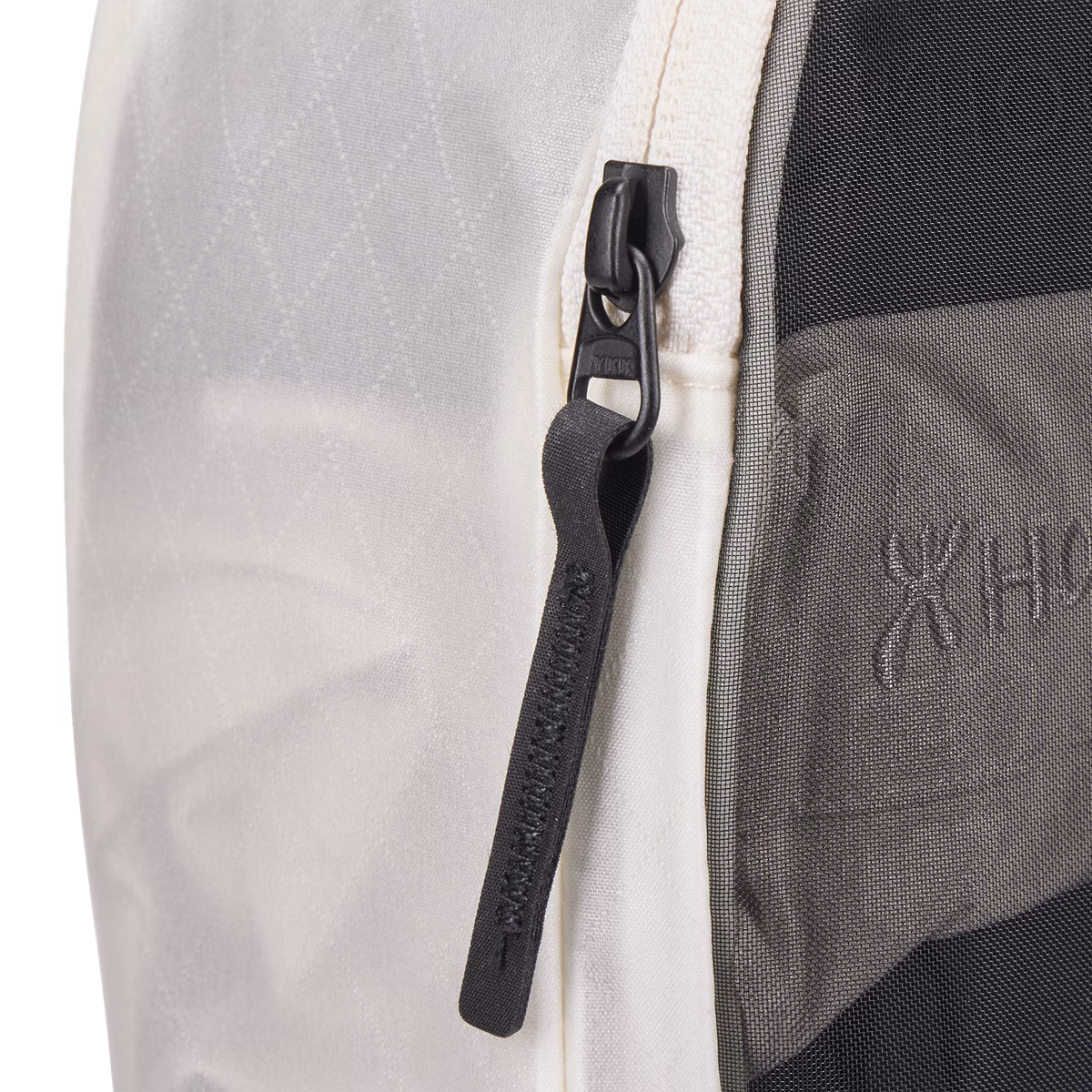 Thule packing cube set
komplekt, mis sisaldab 1 keskmist pakkimiskuubikut ja 1 väikest pakkimiskuubikut valge
