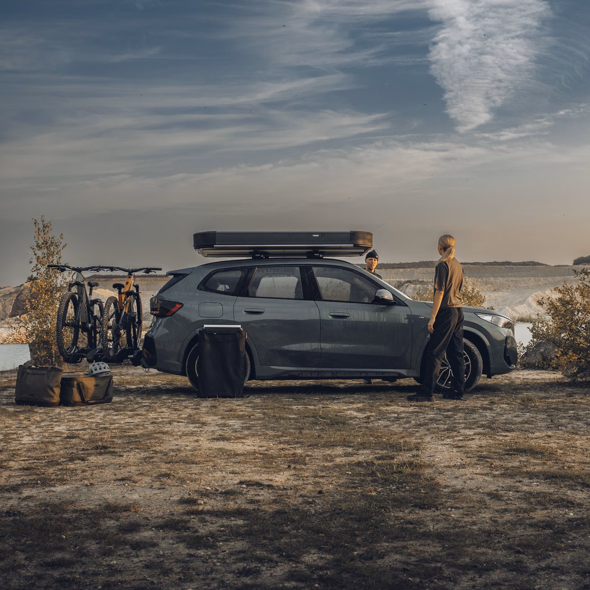 Thule Widesky
kahe inimese kõva korpusega katusetelk hall