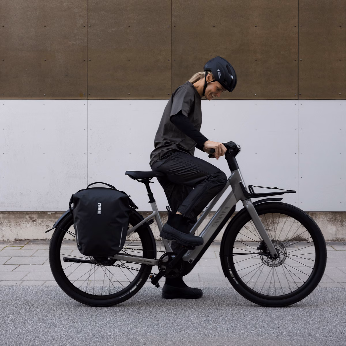 Thule Shield
jalgrattakott InLock 22L must